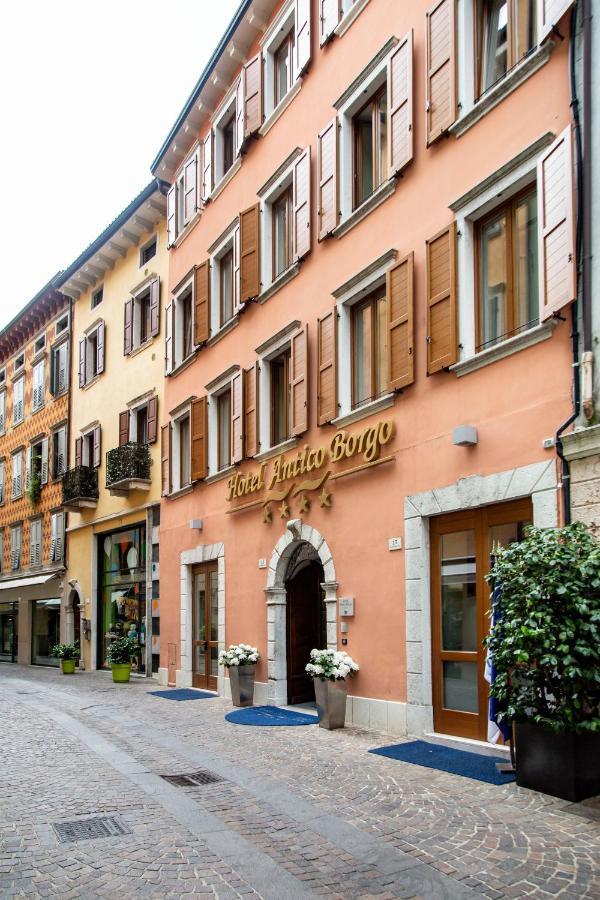 Hotel Antico Borgo Riva del Garda Esterno foto