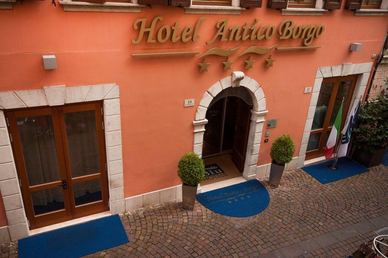 Hotel Antico Borgo Riva del Garda Esterno foto