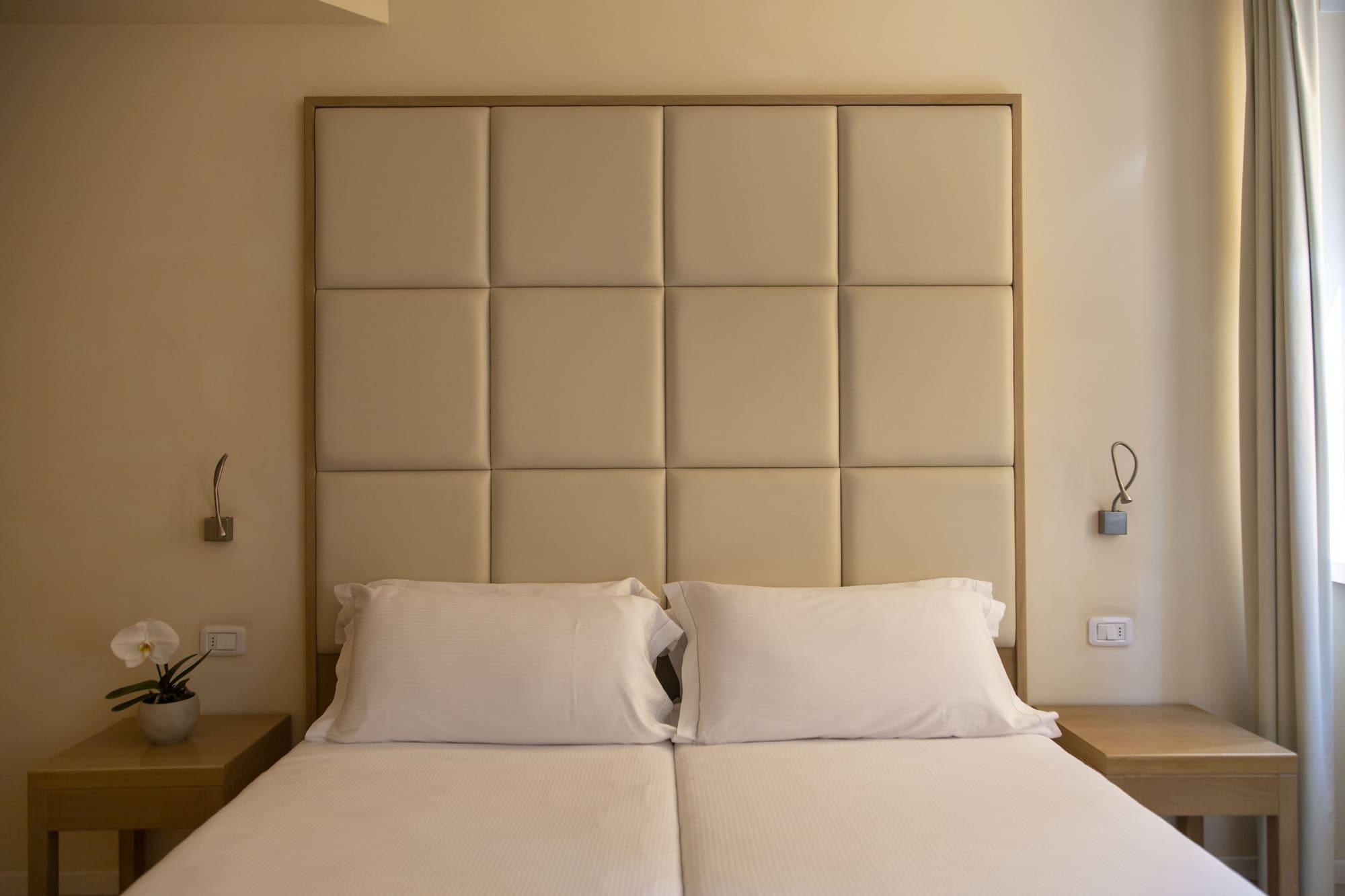 Hotel Antico Borgo Riva del Garda Esterno foto