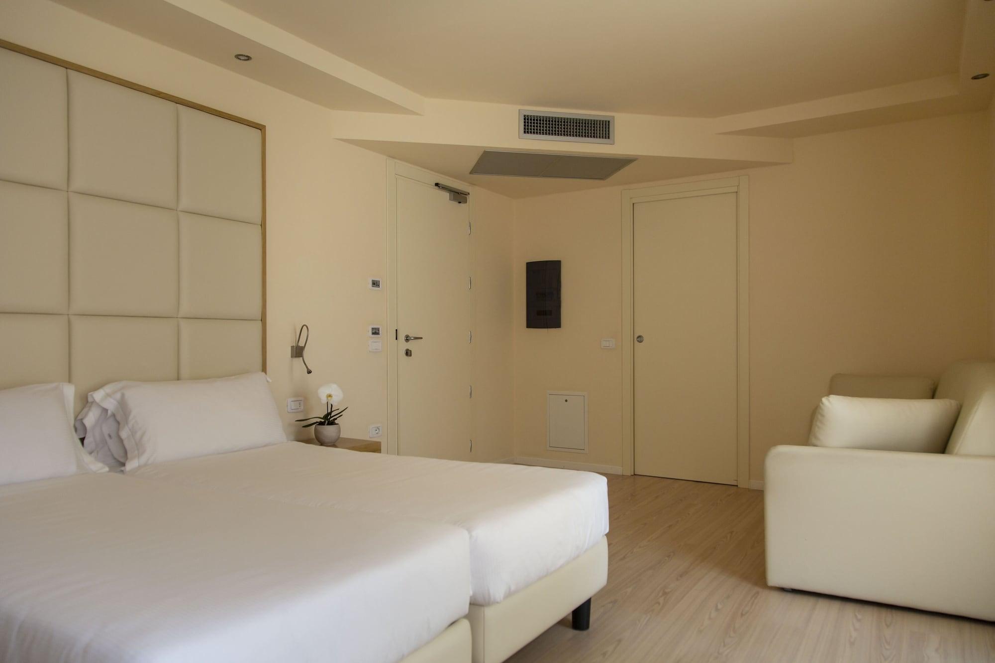 Hotel Antico Borgo Riva del Garda Esterno foto