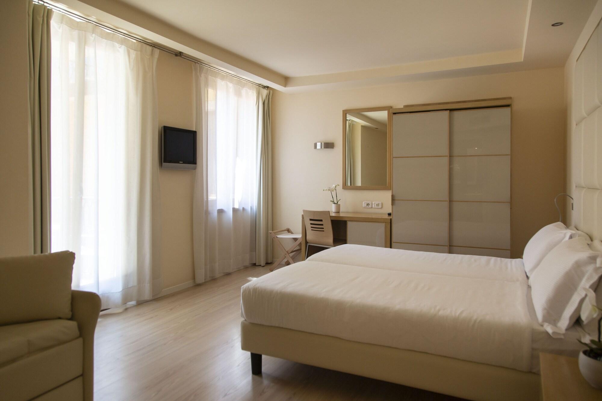 Hotel Antico Borgo Riva del Garda Esterno foto