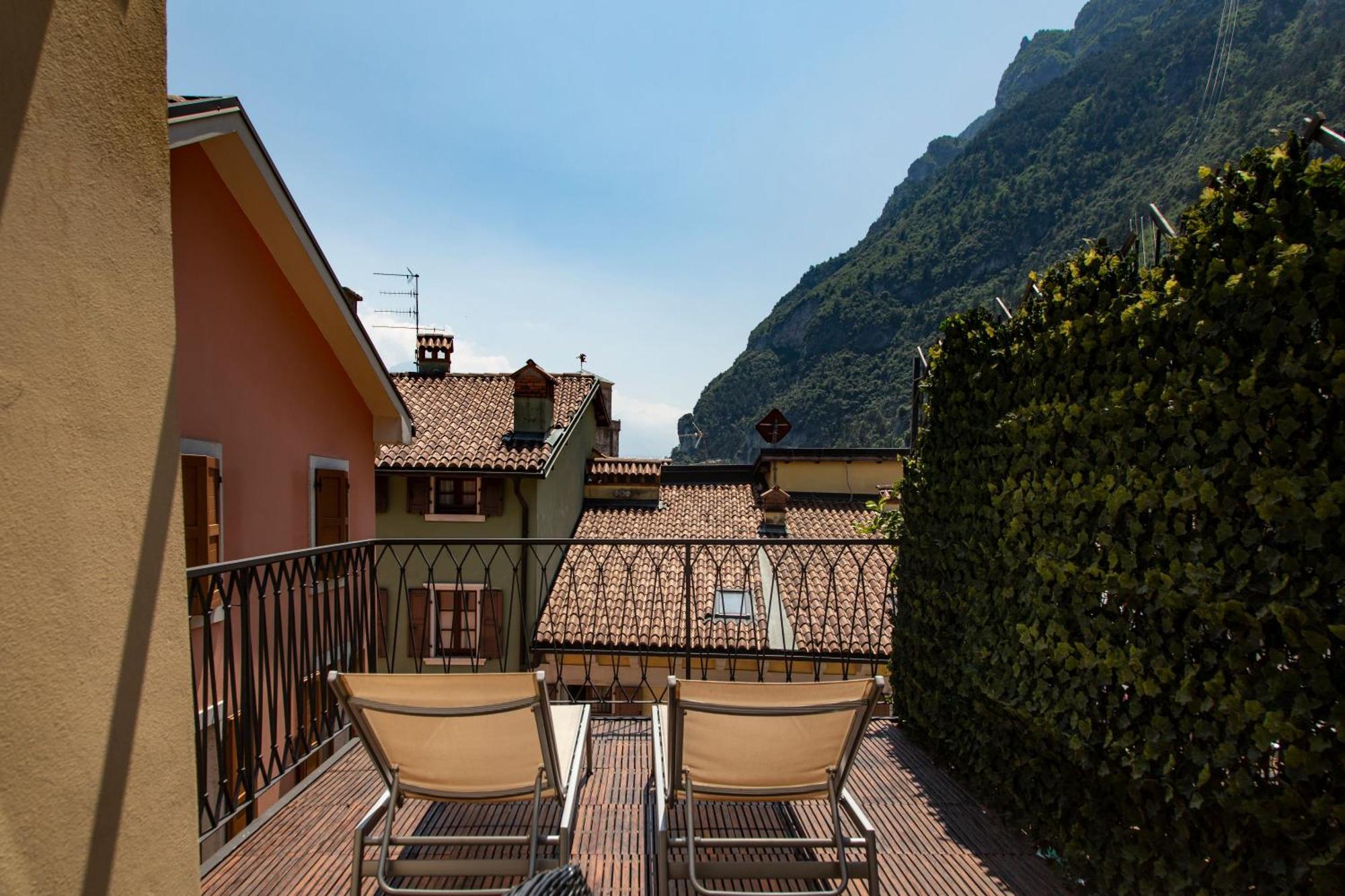 Hotel Antico Borgo Riva del Garda Camera foto
