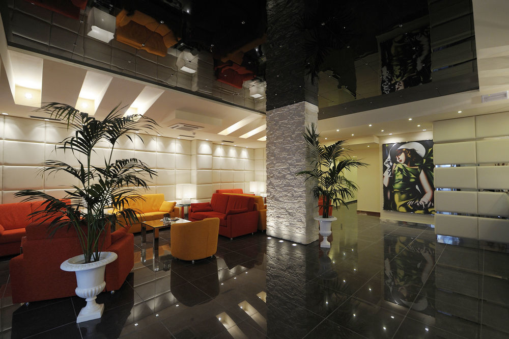 Hotel Antico Borgo Riva del Garda Esterno foto